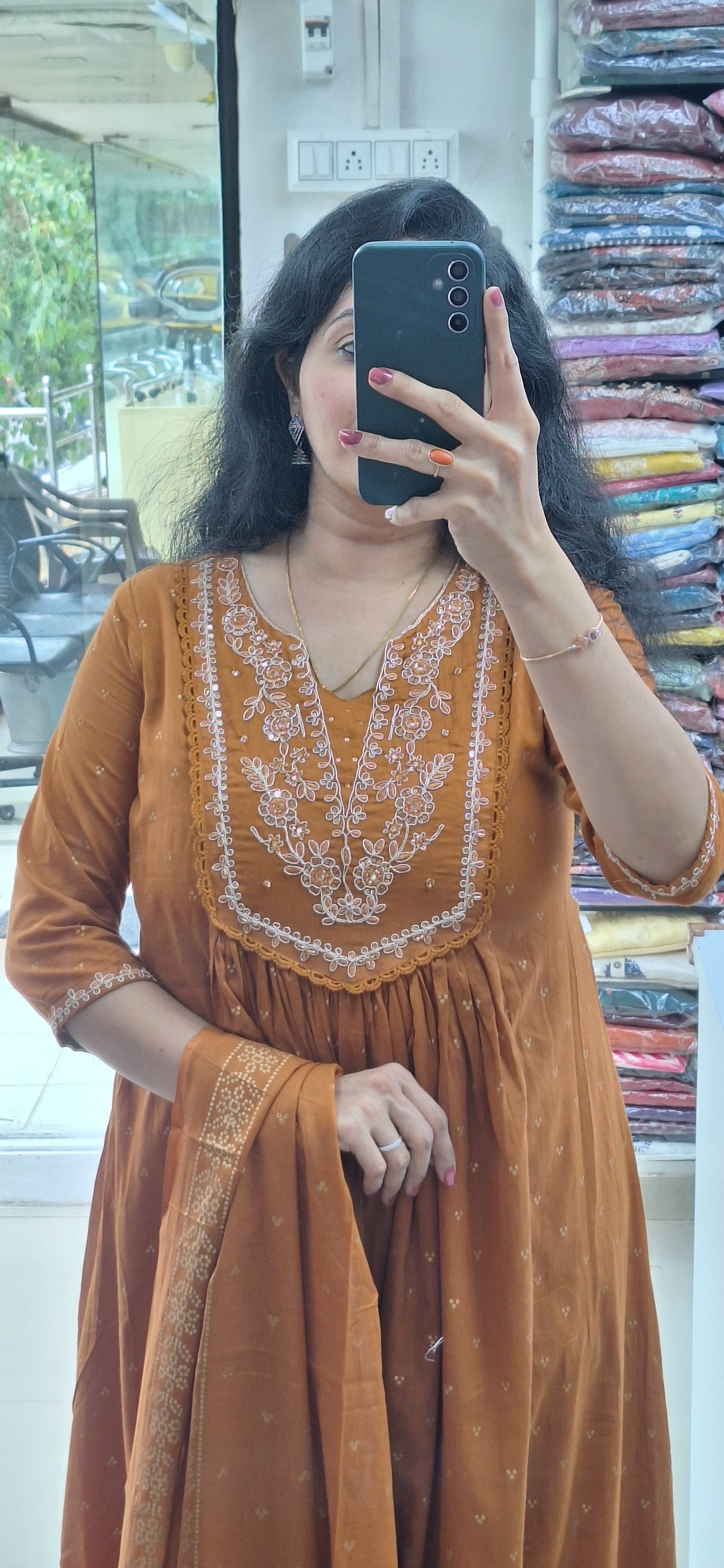 Dupatta Pants Set