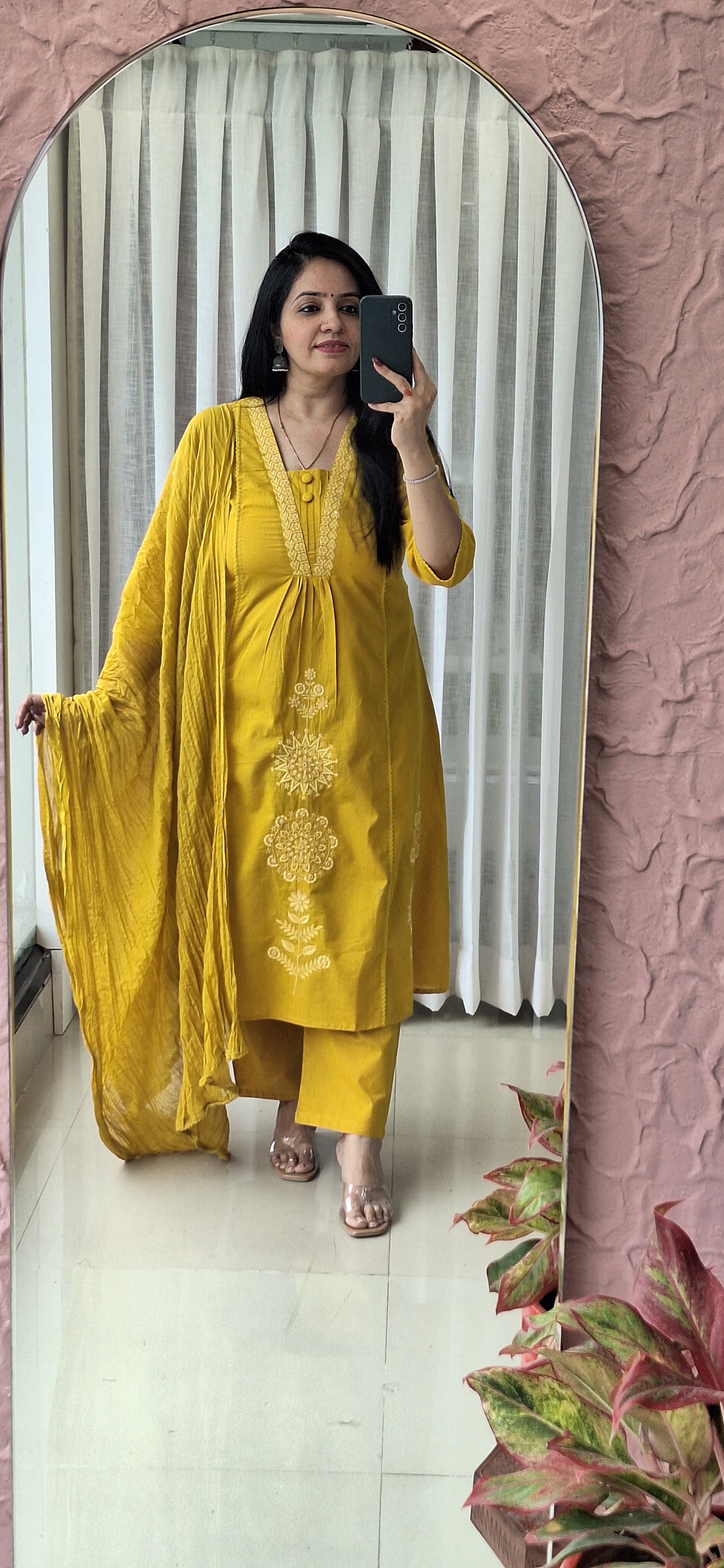 Dupatta Pants Set