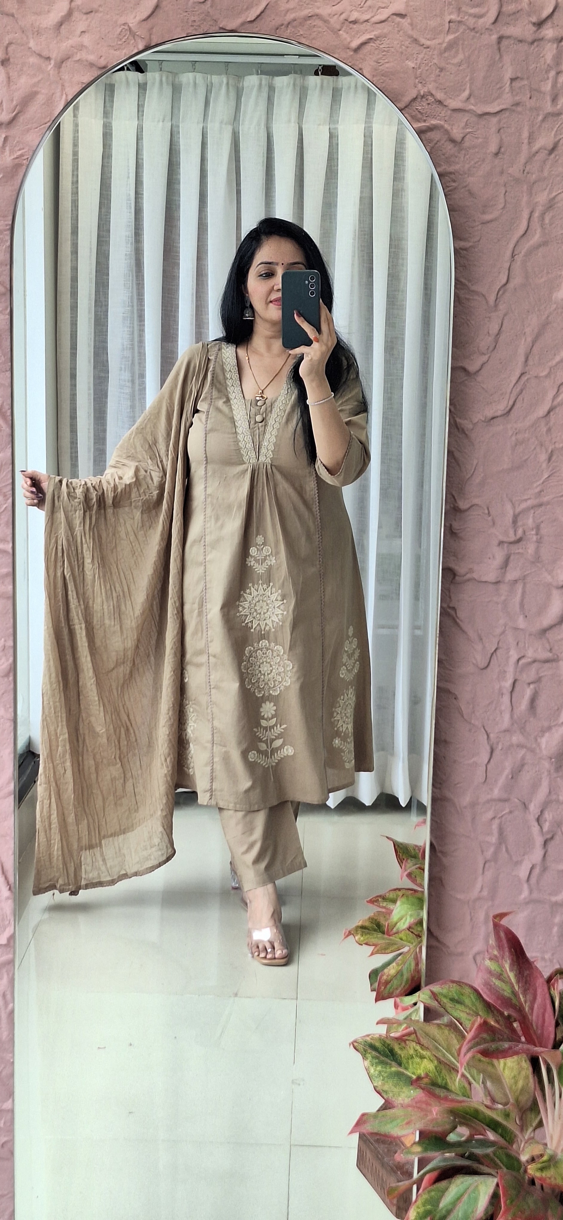 Dupatta Pants Set