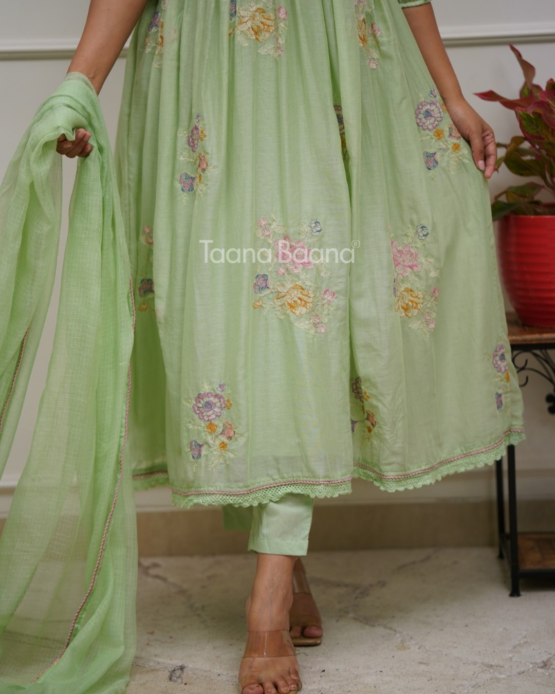 Dupatta Pants Set