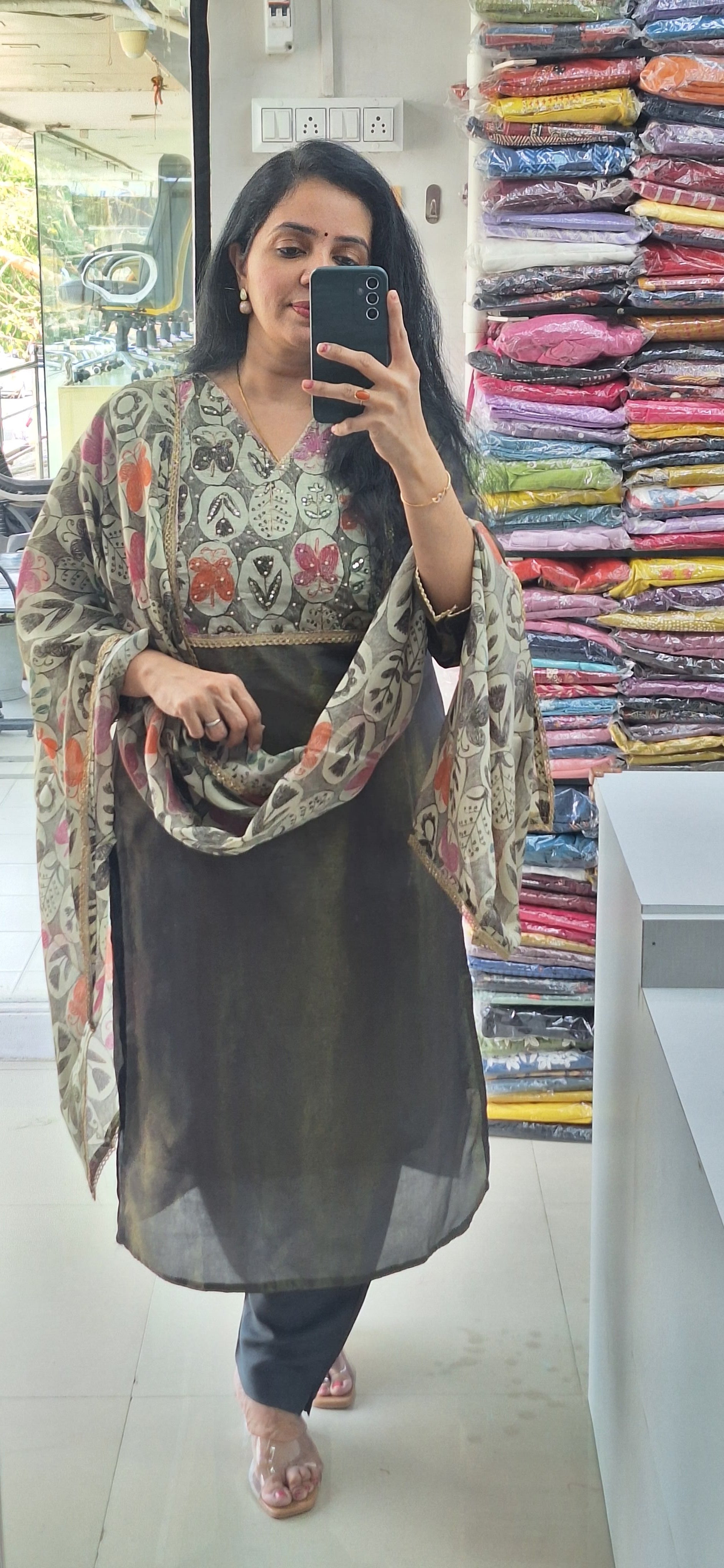 Dupatta Pants Set