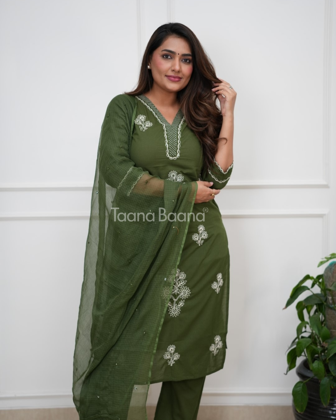 Dupatta Pants Set