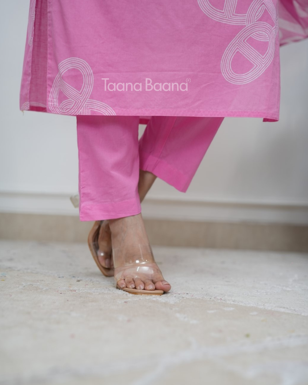 Dupatta Pants Set