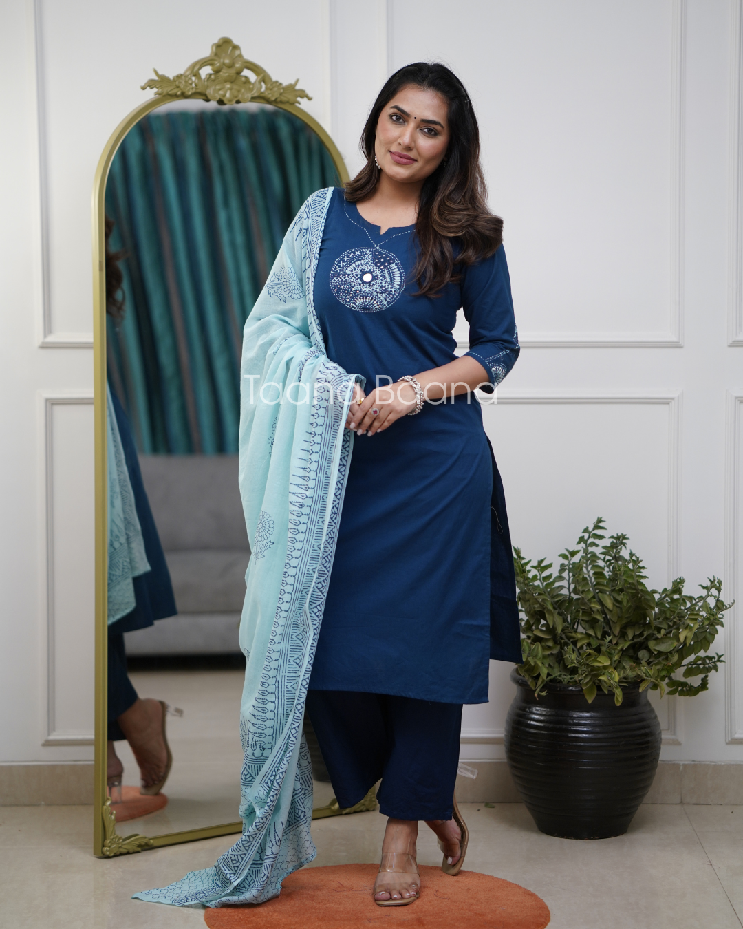 Dupatta Pants Set