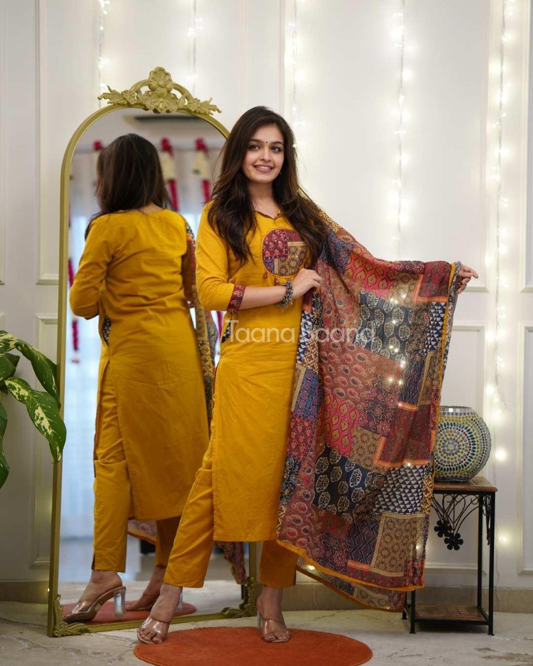 Dupatta Pants Set