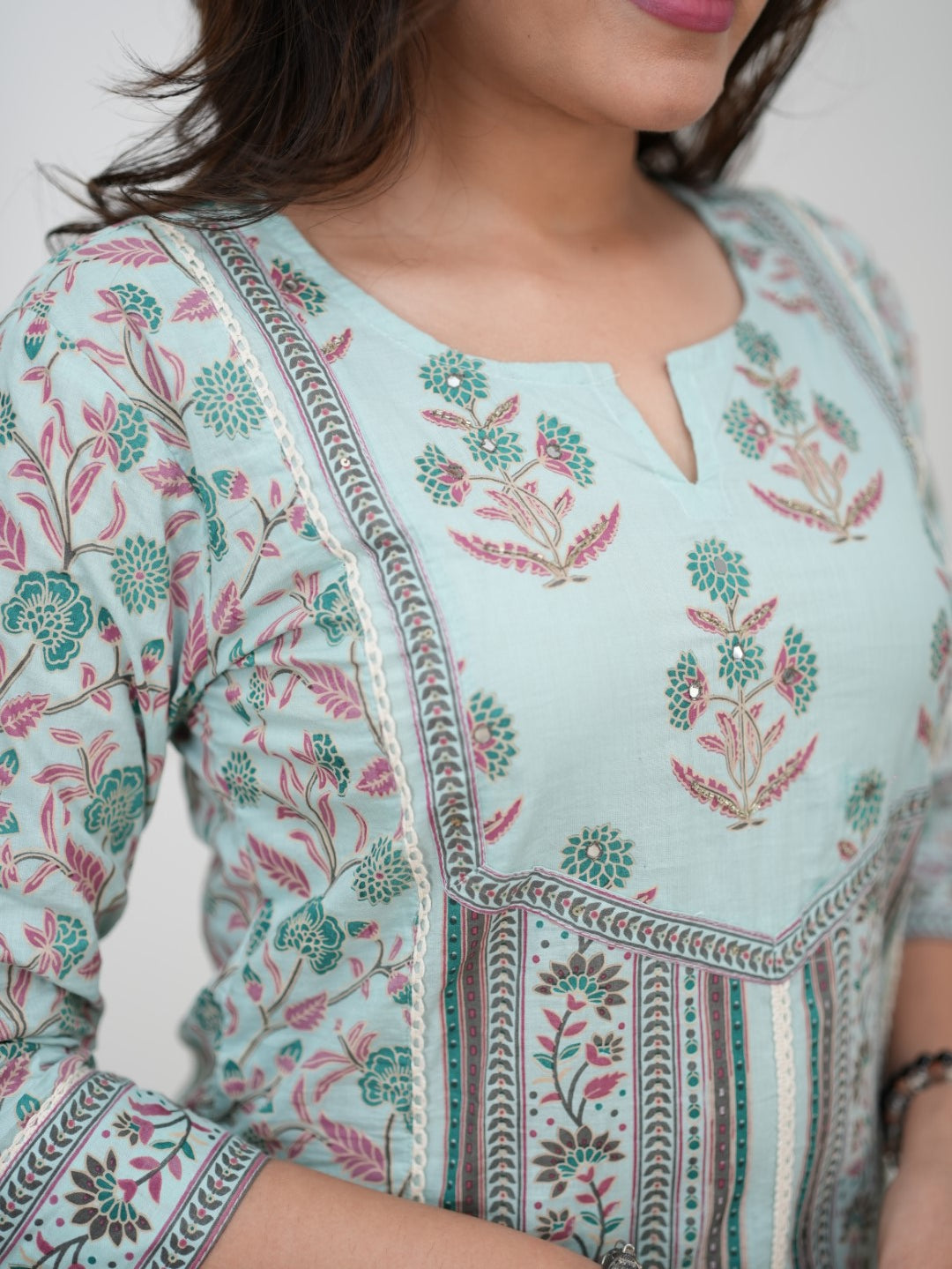 Dupatta Pants Set