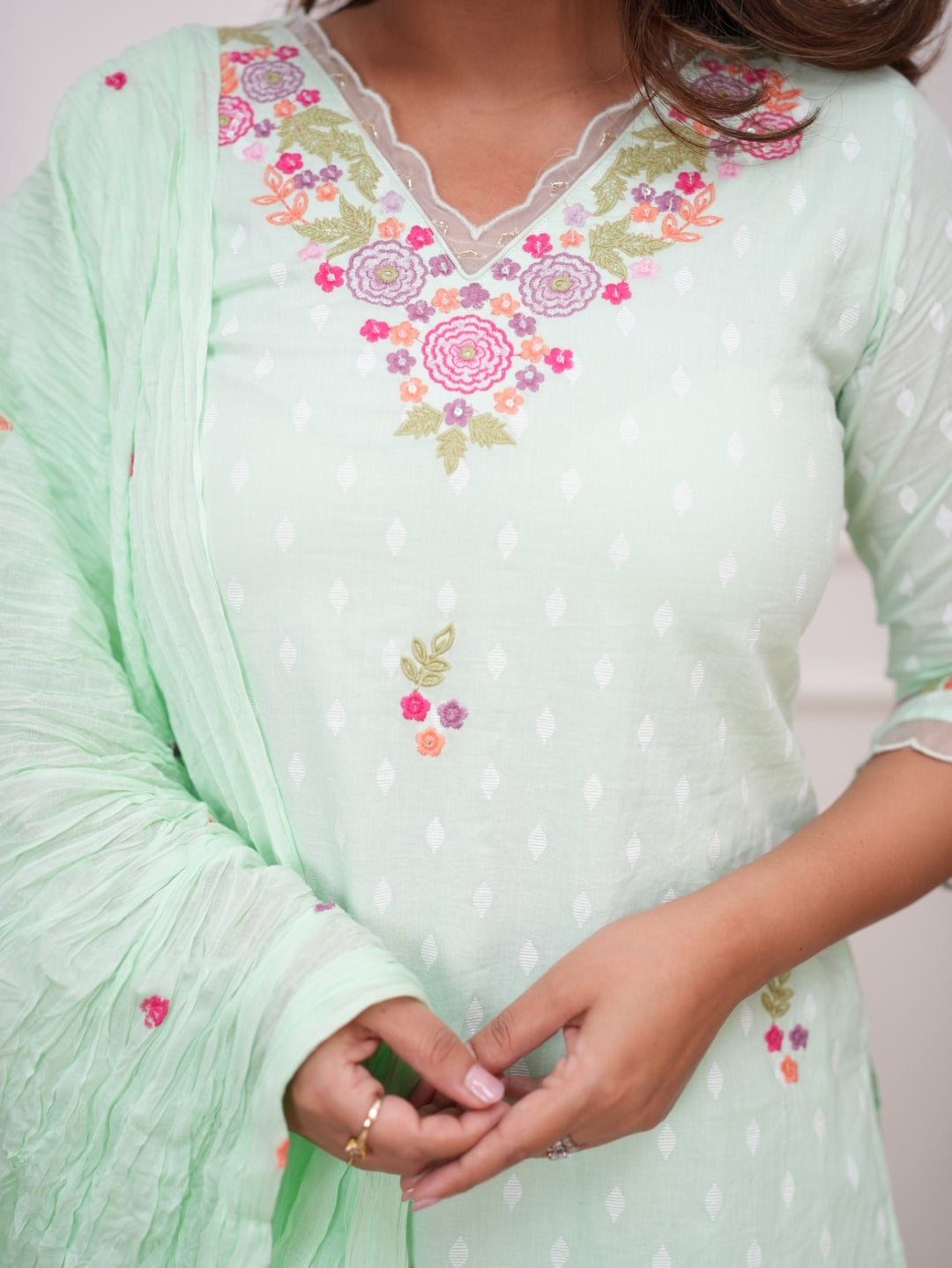 Dupatta Pants Set