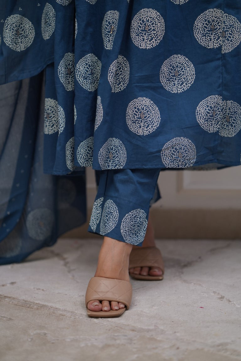 Dupatta Pants Set