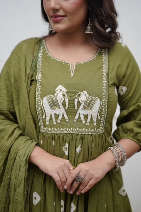 Dupatta Pants Set