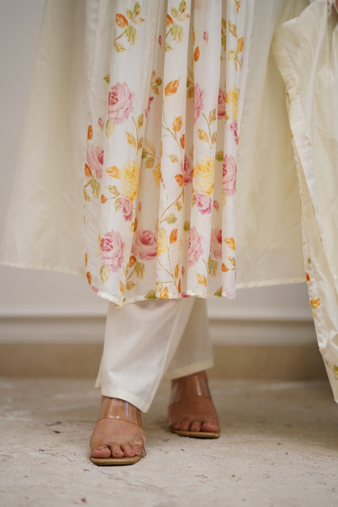 Dupatta Pants Set