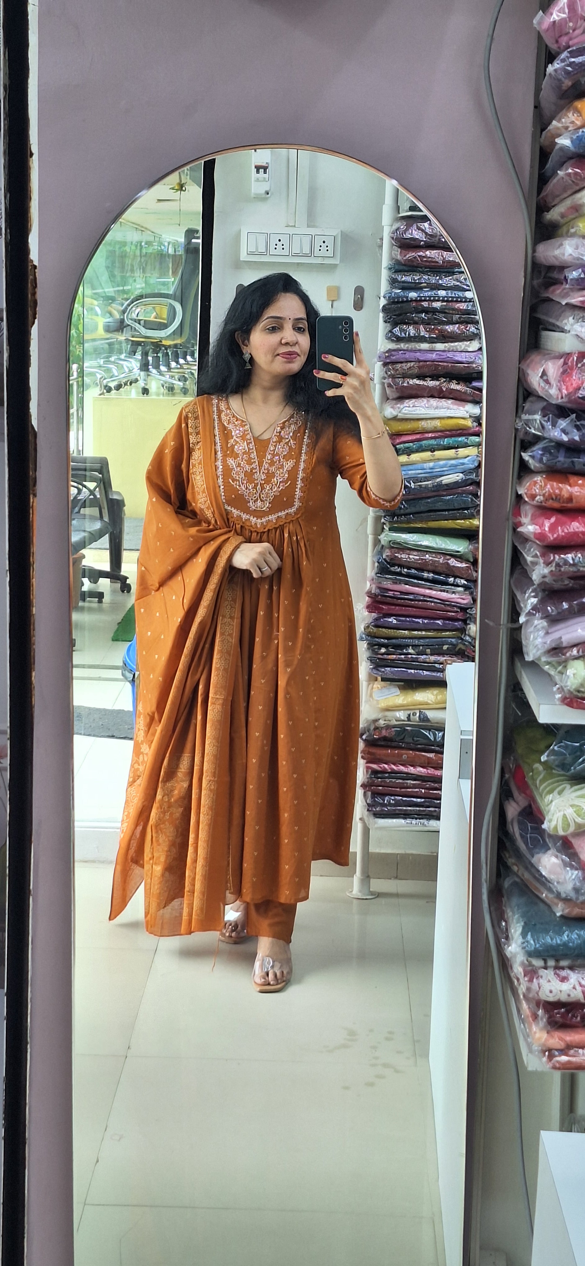 Dupatta Pants Set
