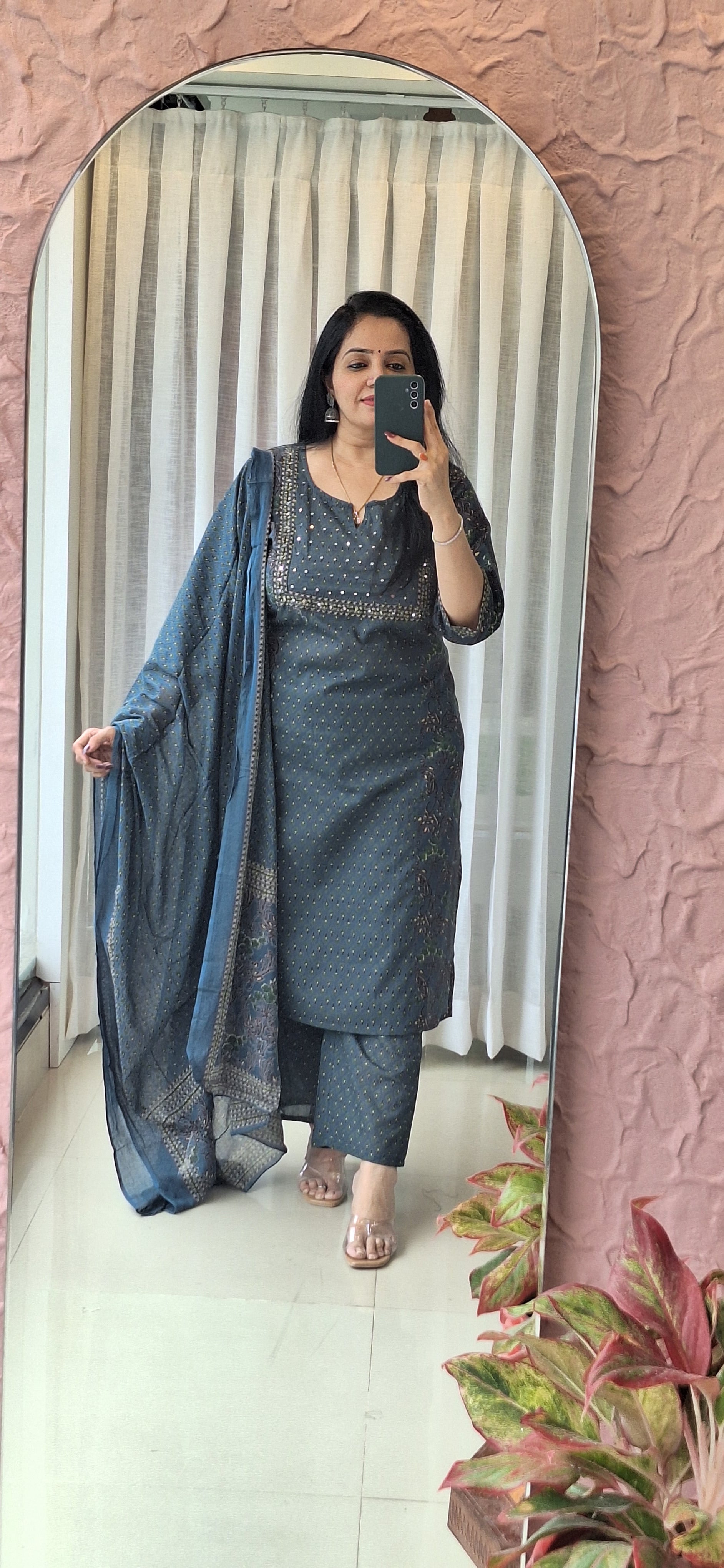 Dupatta Pants Set