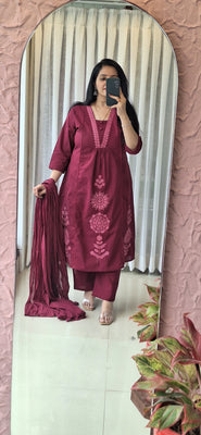 Dupatta Pants Set