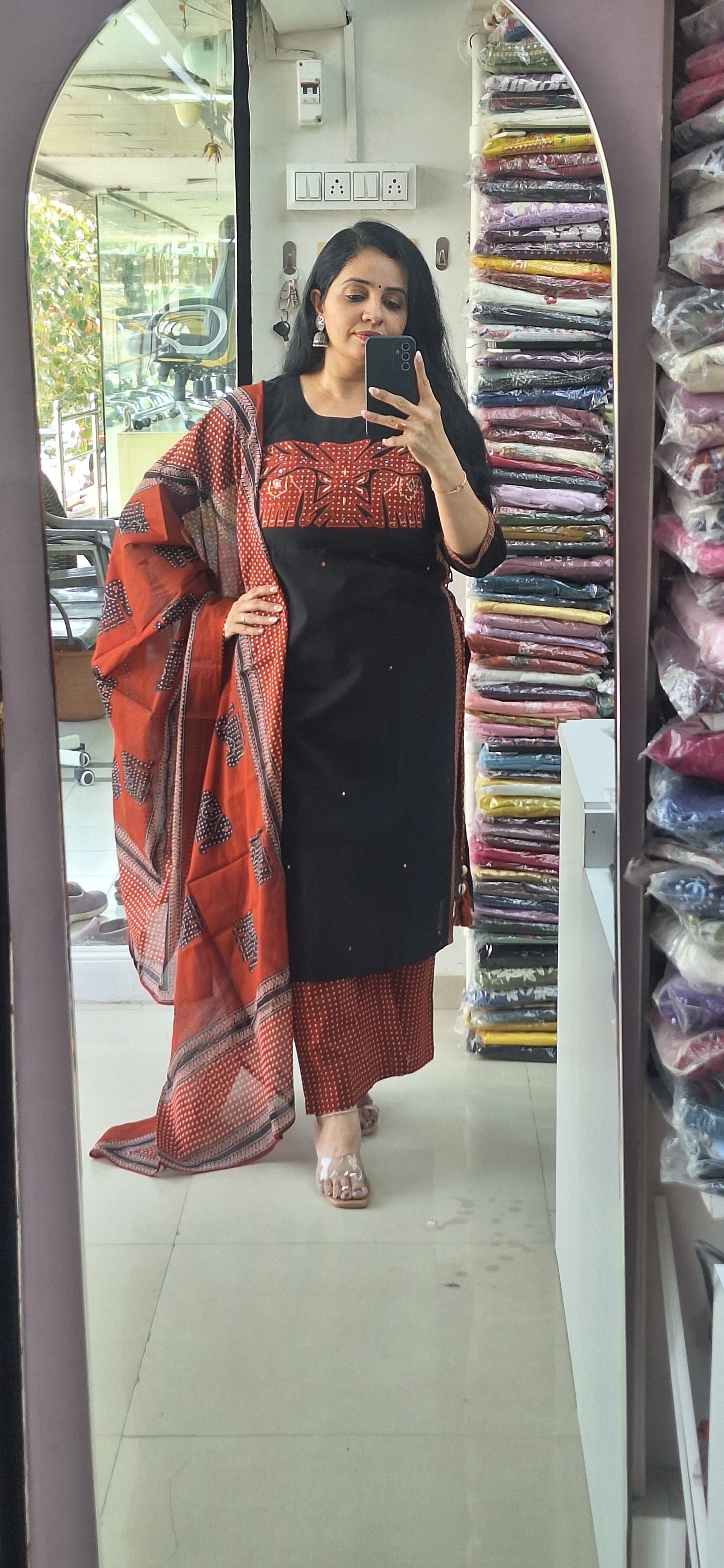 Dupatta Pants Set