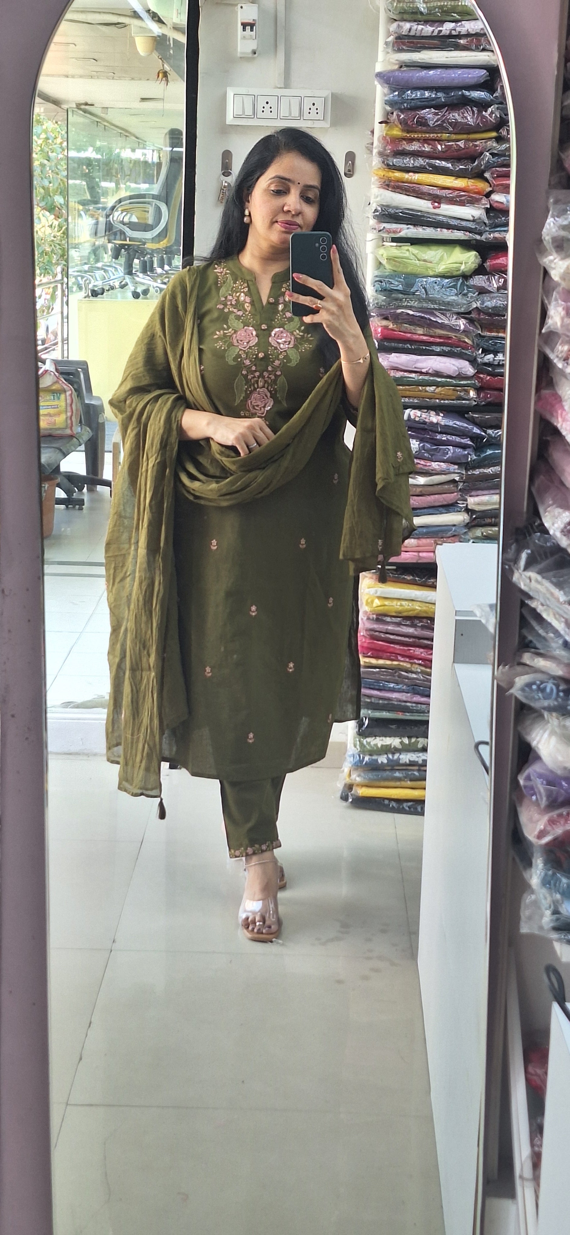 Dupatta Pants Set