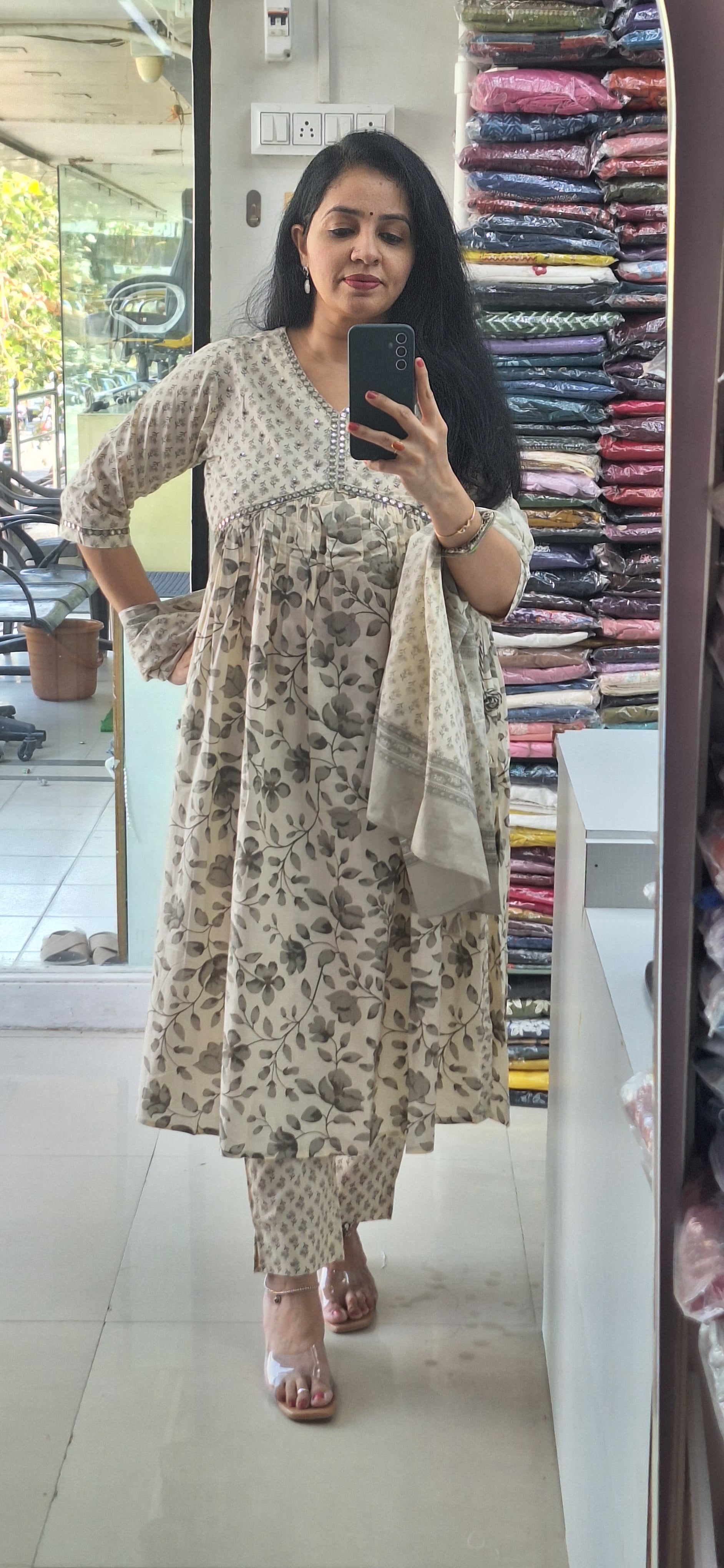 Dupatta Pants Set