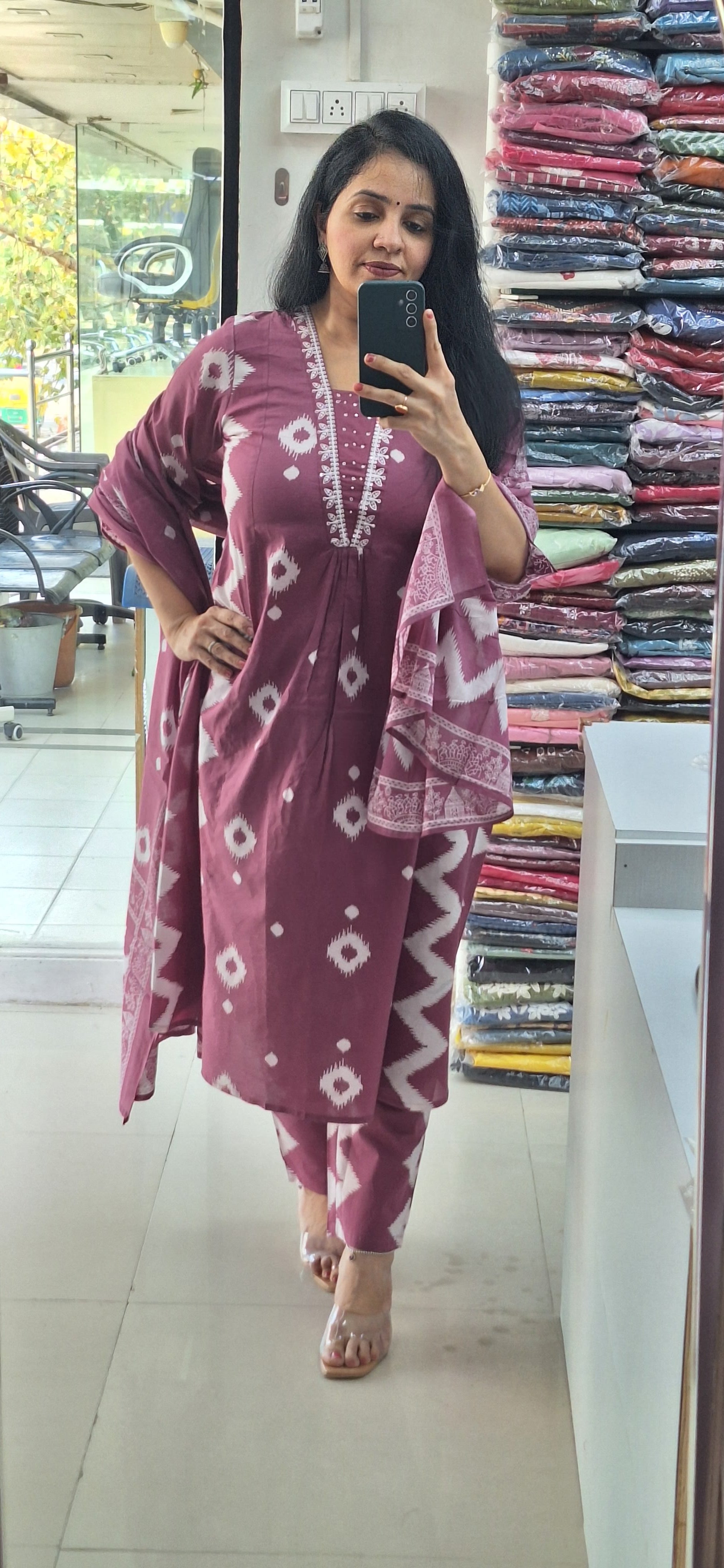 Dupatta Pants Set