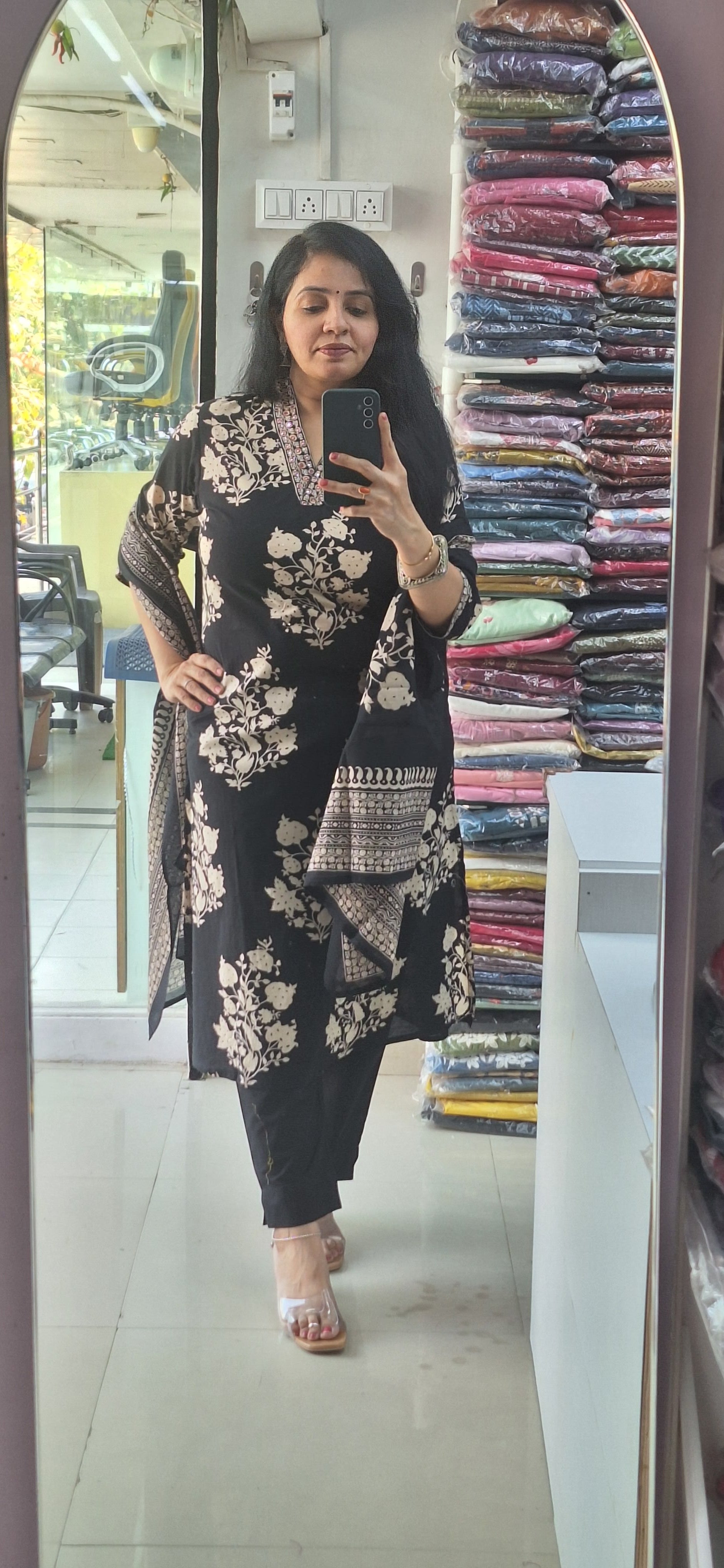 Dupatta Pants Set