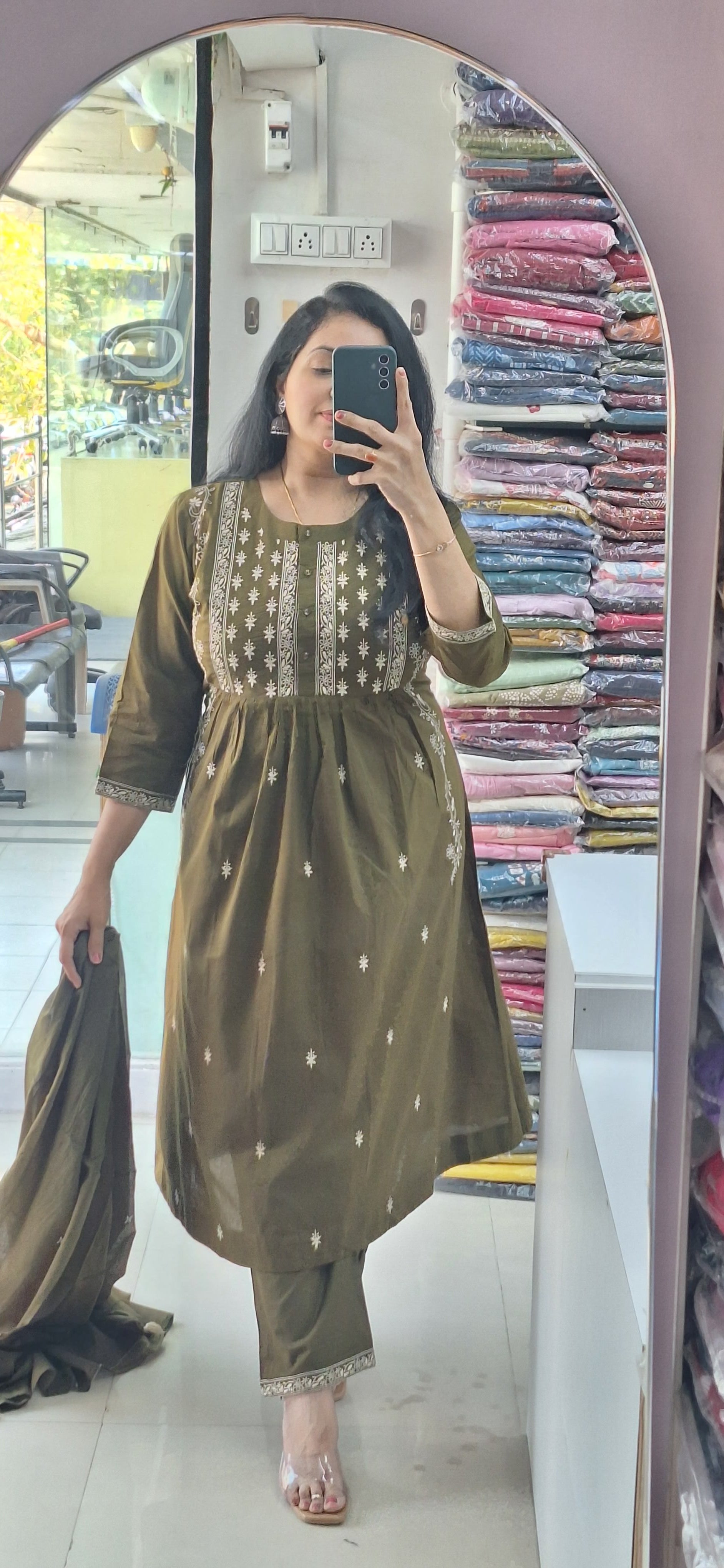 Dupatta Pants Set