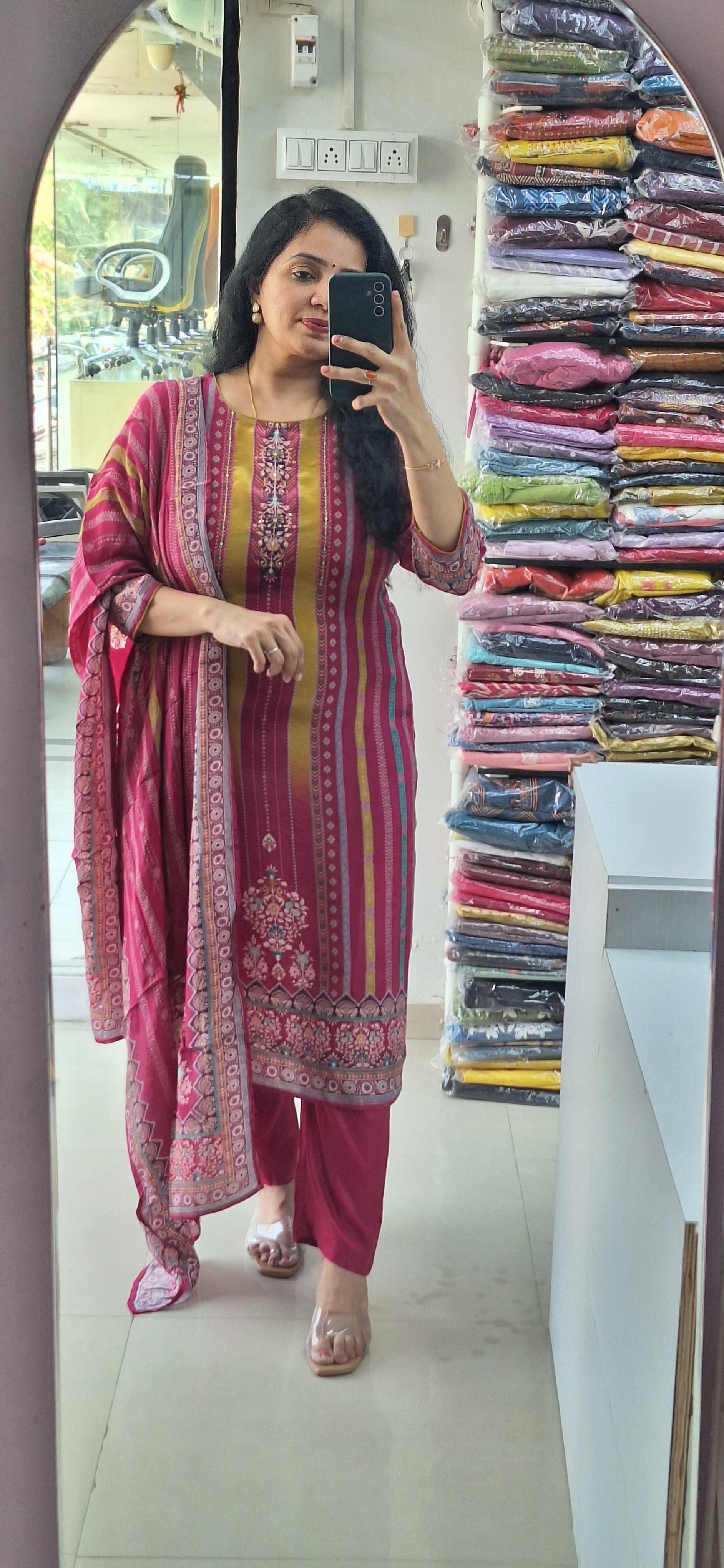 Dupatta Pants Set