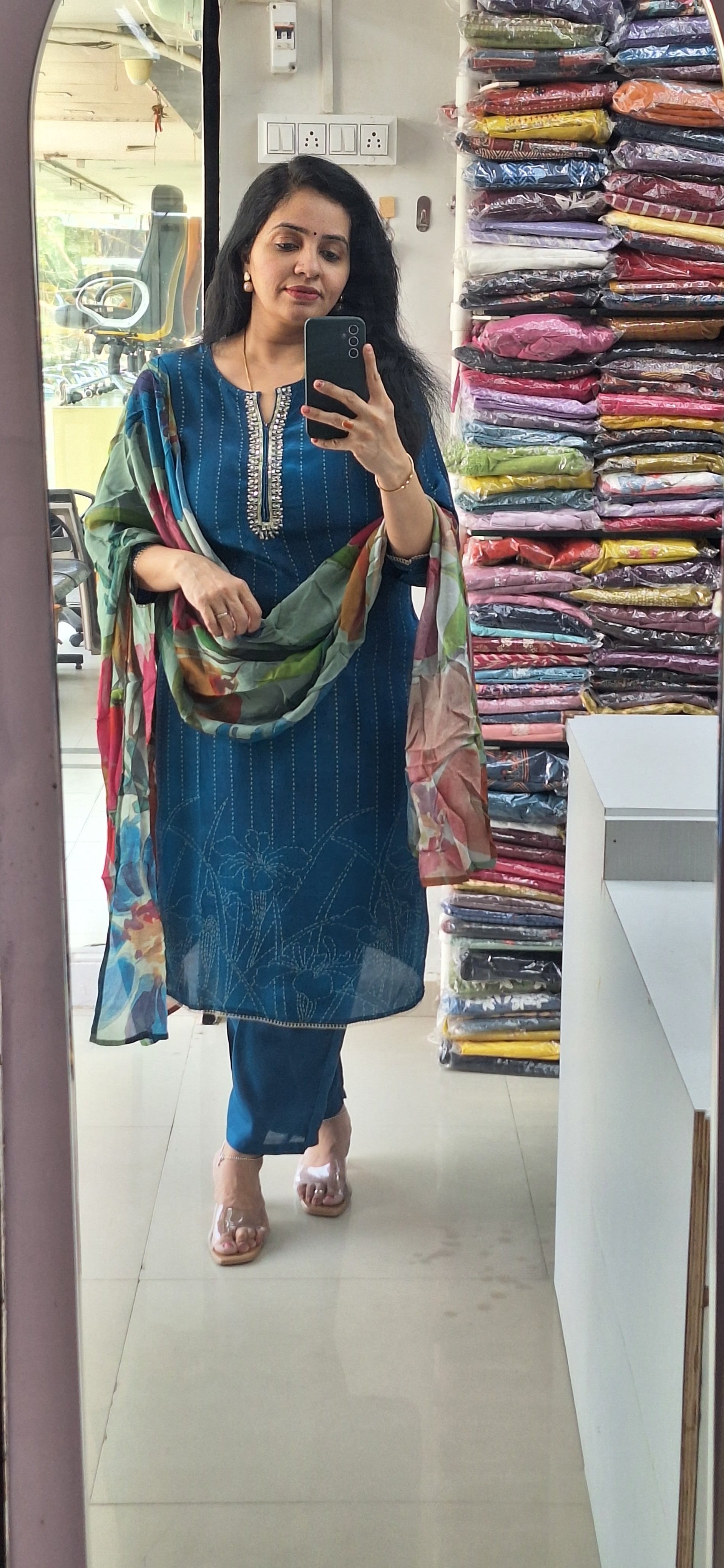 Dupatta Pants Set