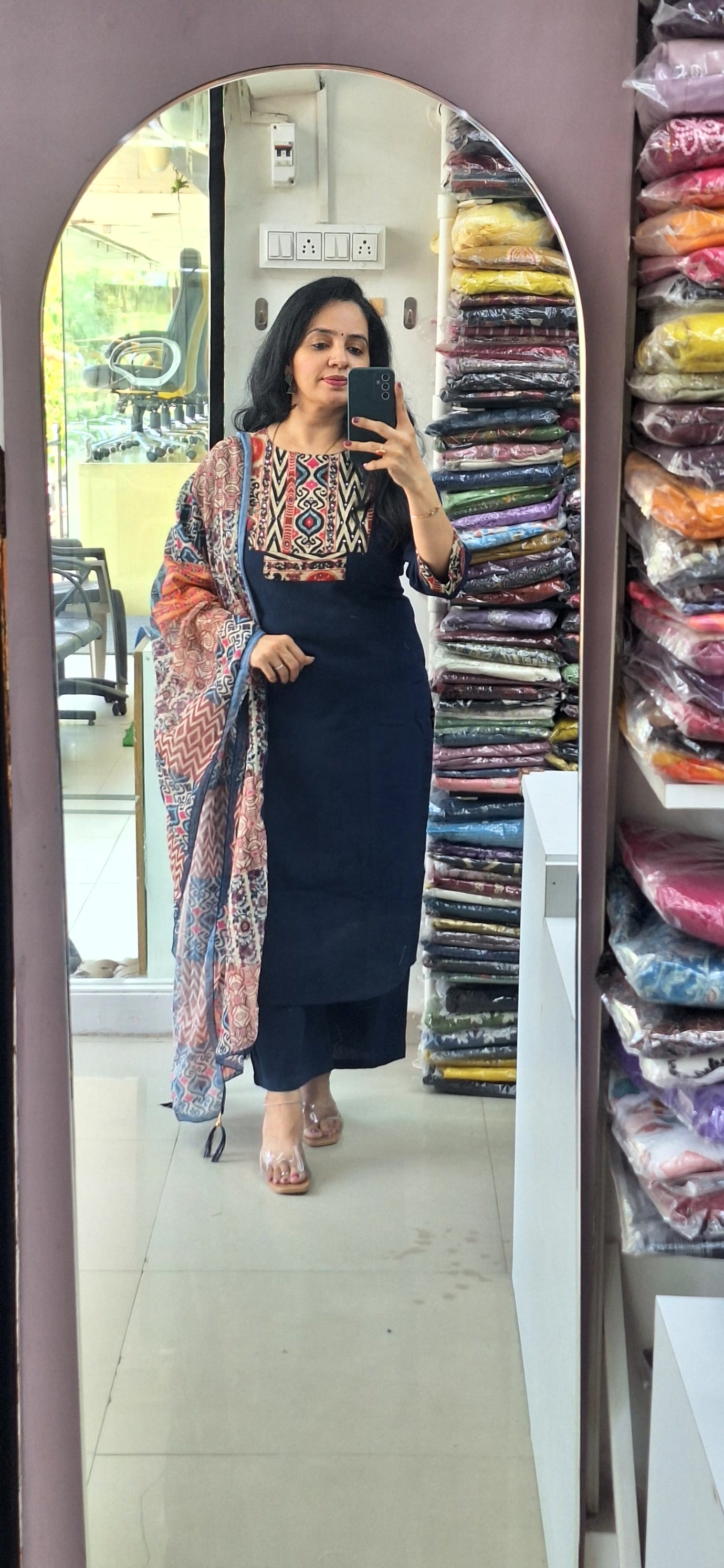 Dupatta Pants Set