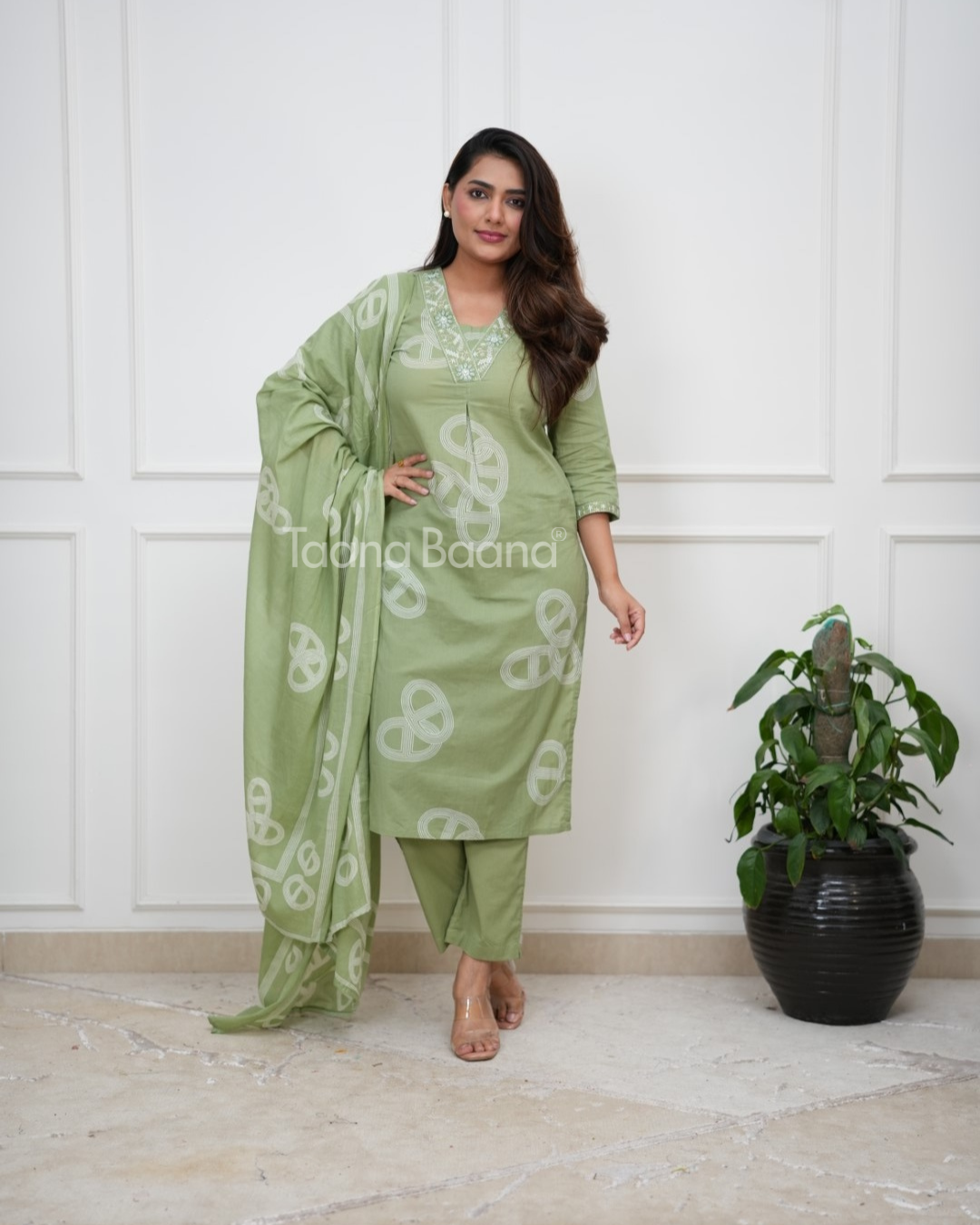 Dupatta Pants Set