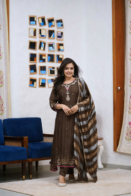 Dupatta Pant Set