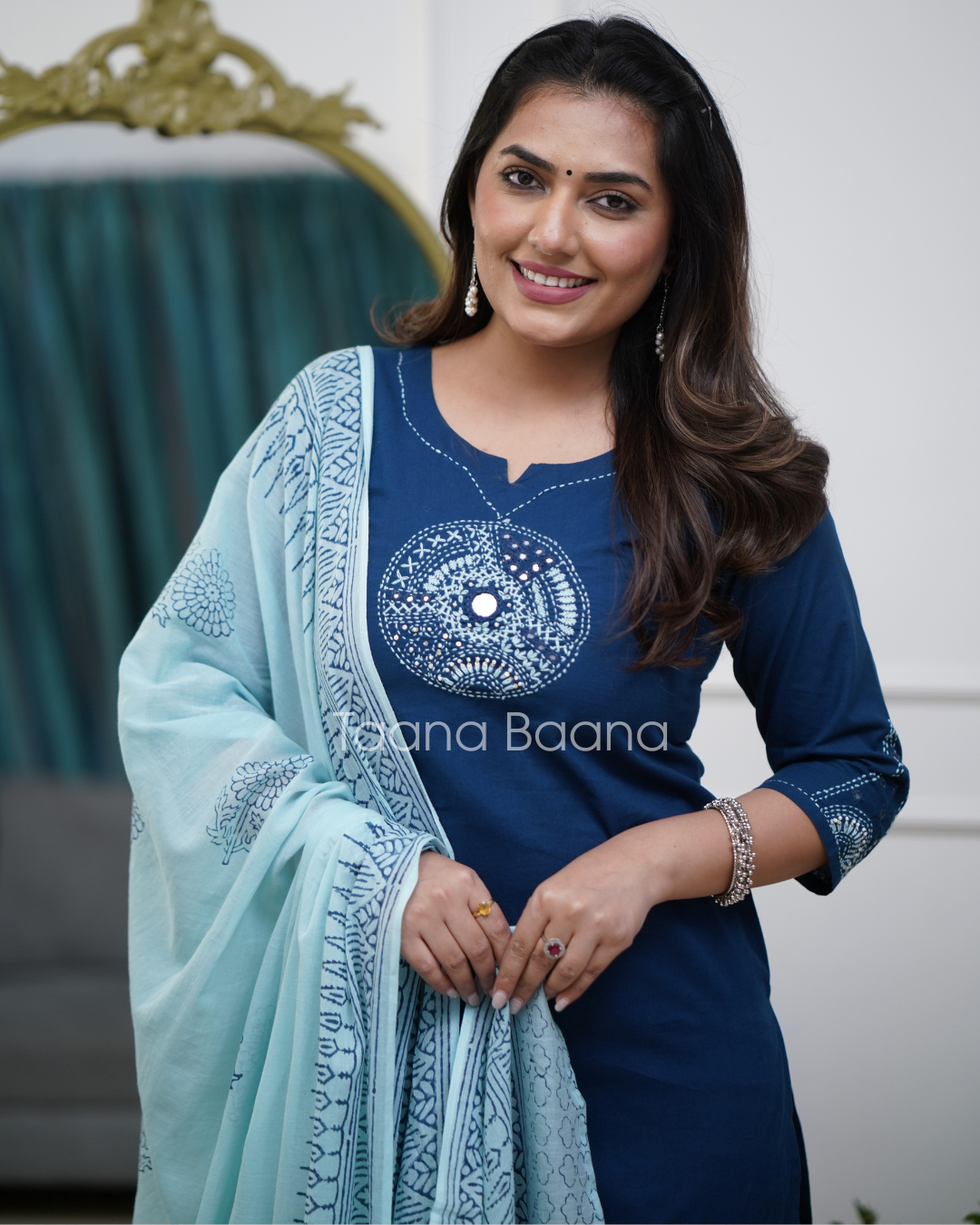Dupatta Pants Set