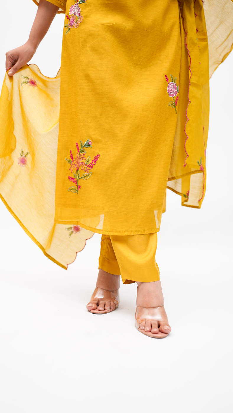 Dupatta Pants Set