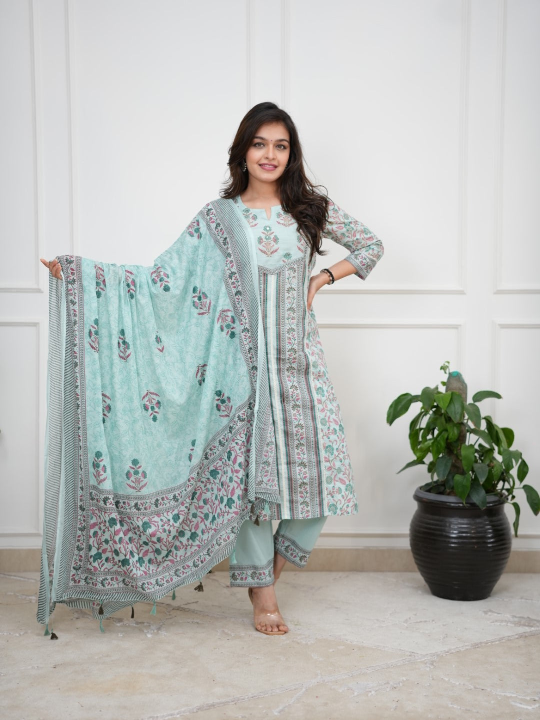 Dupatta Pants Set