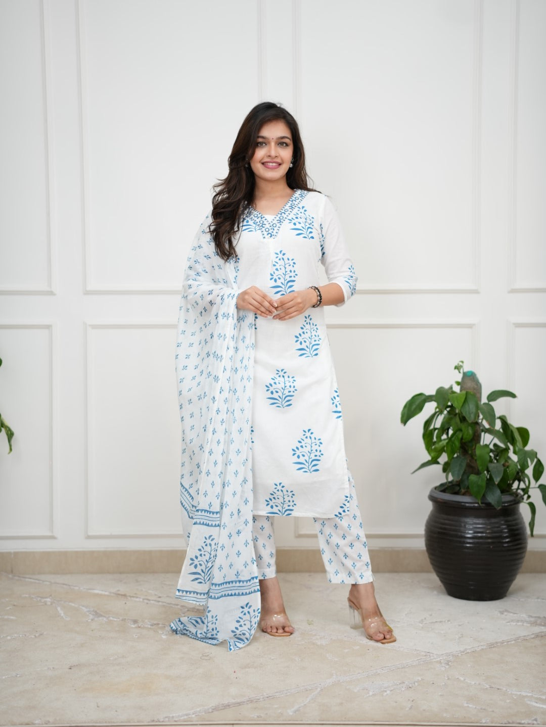 Dupatta Pants Set
