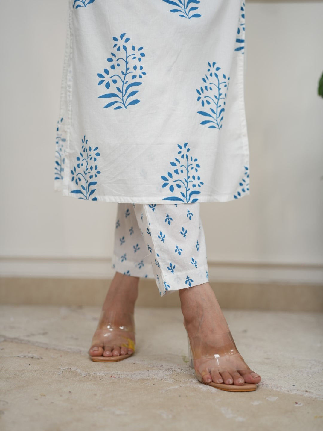 Dupatta Pants Set