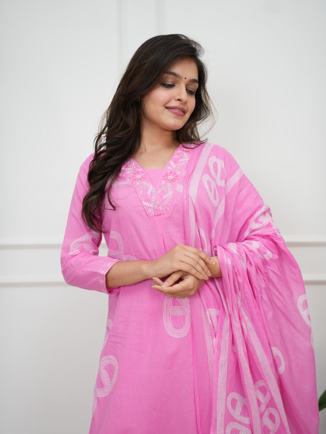 Dupatta Pants Set