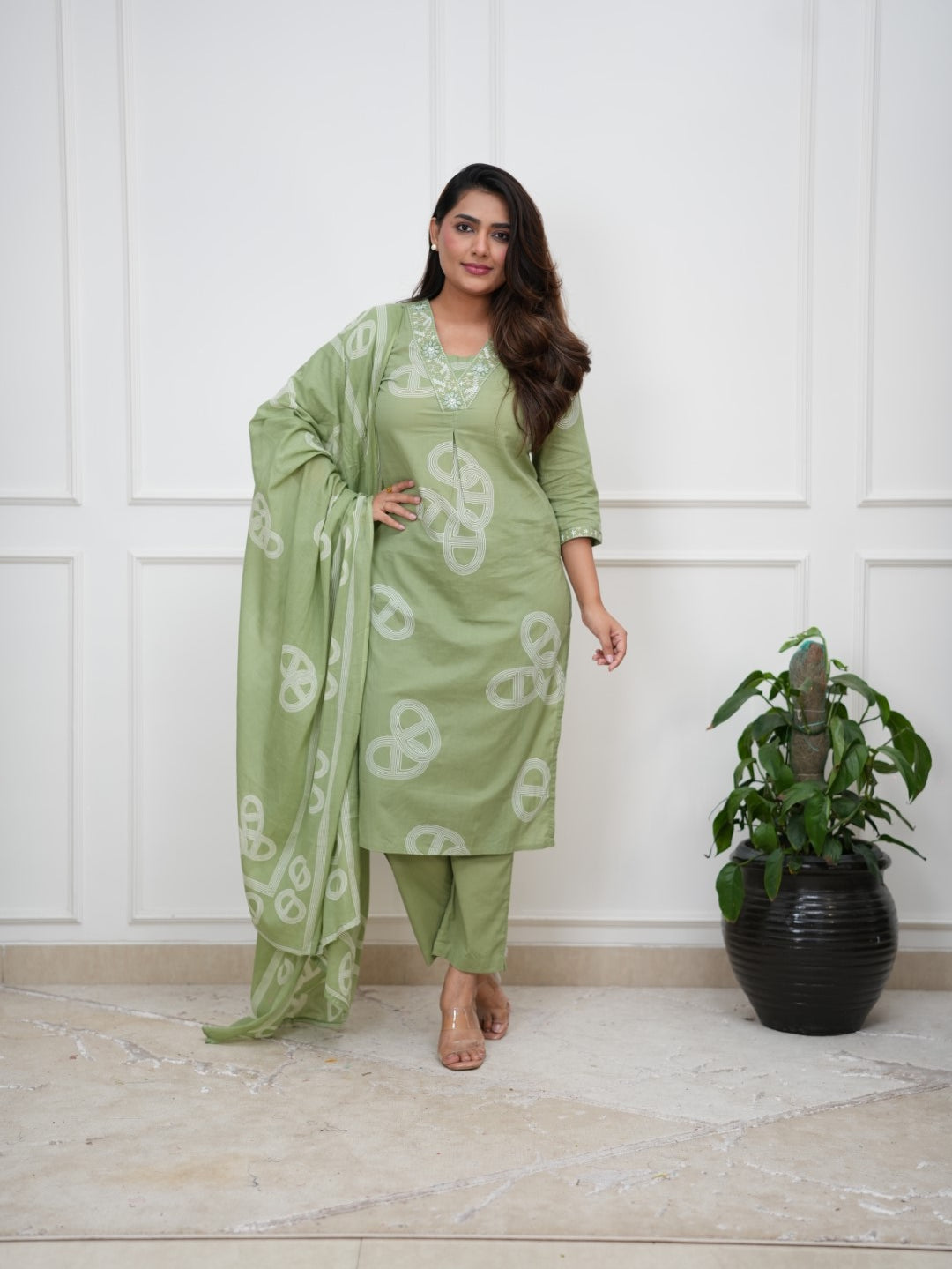 Dupatta Pants Set