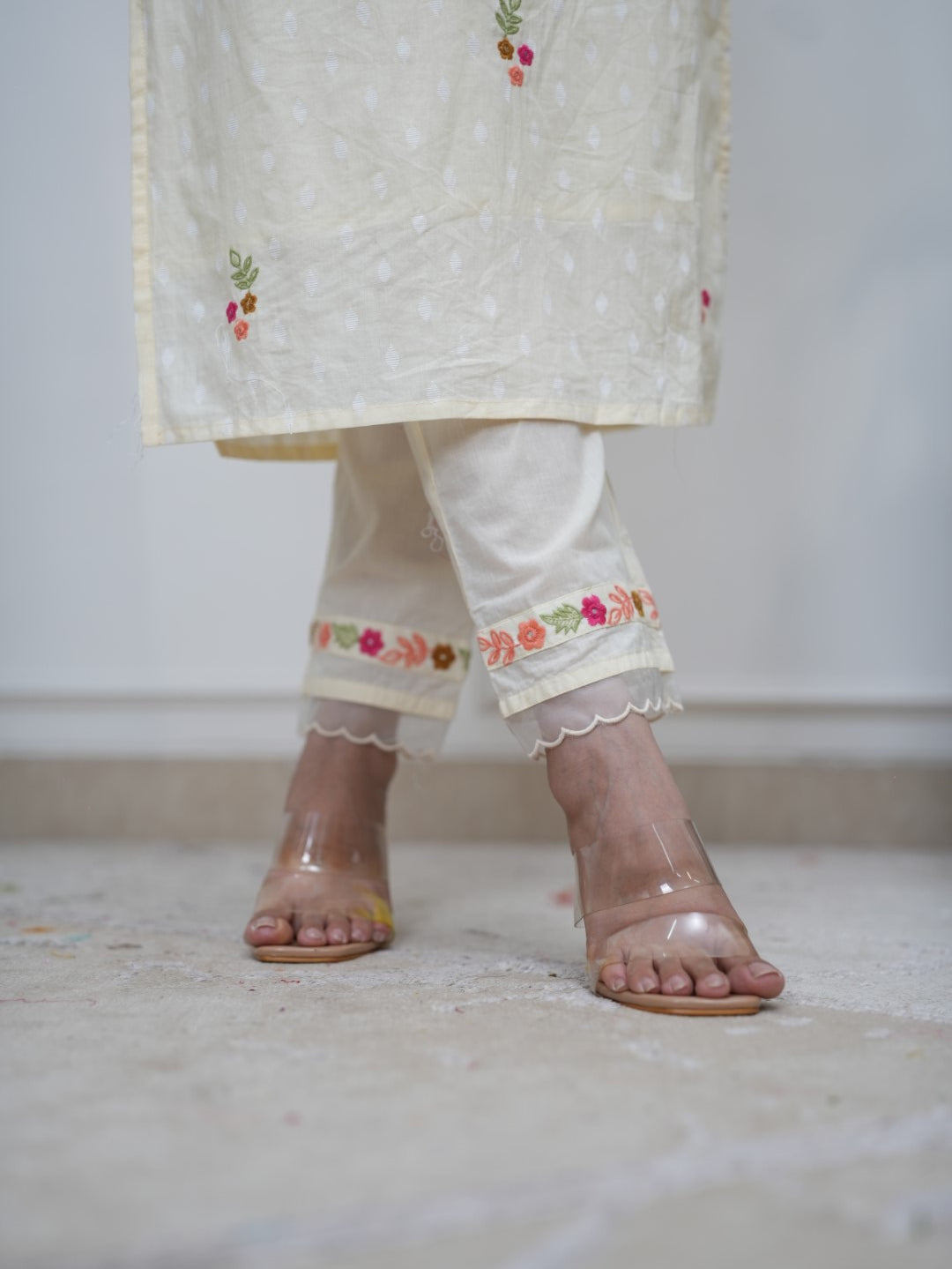 Dupatta Pants Set