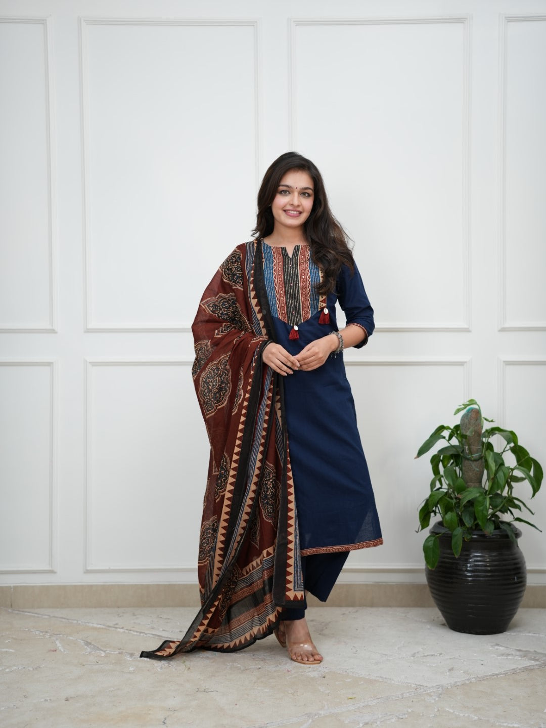 Dupatta Pants Set