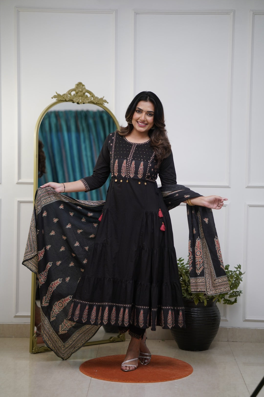 Dupatta Pants Set