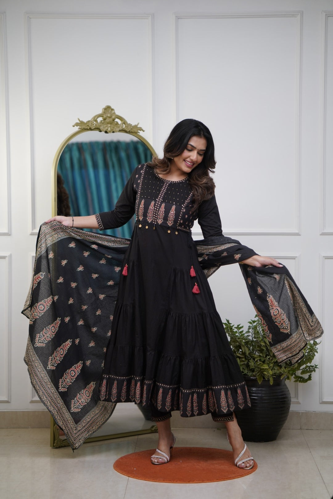 Dupatta Pants Set