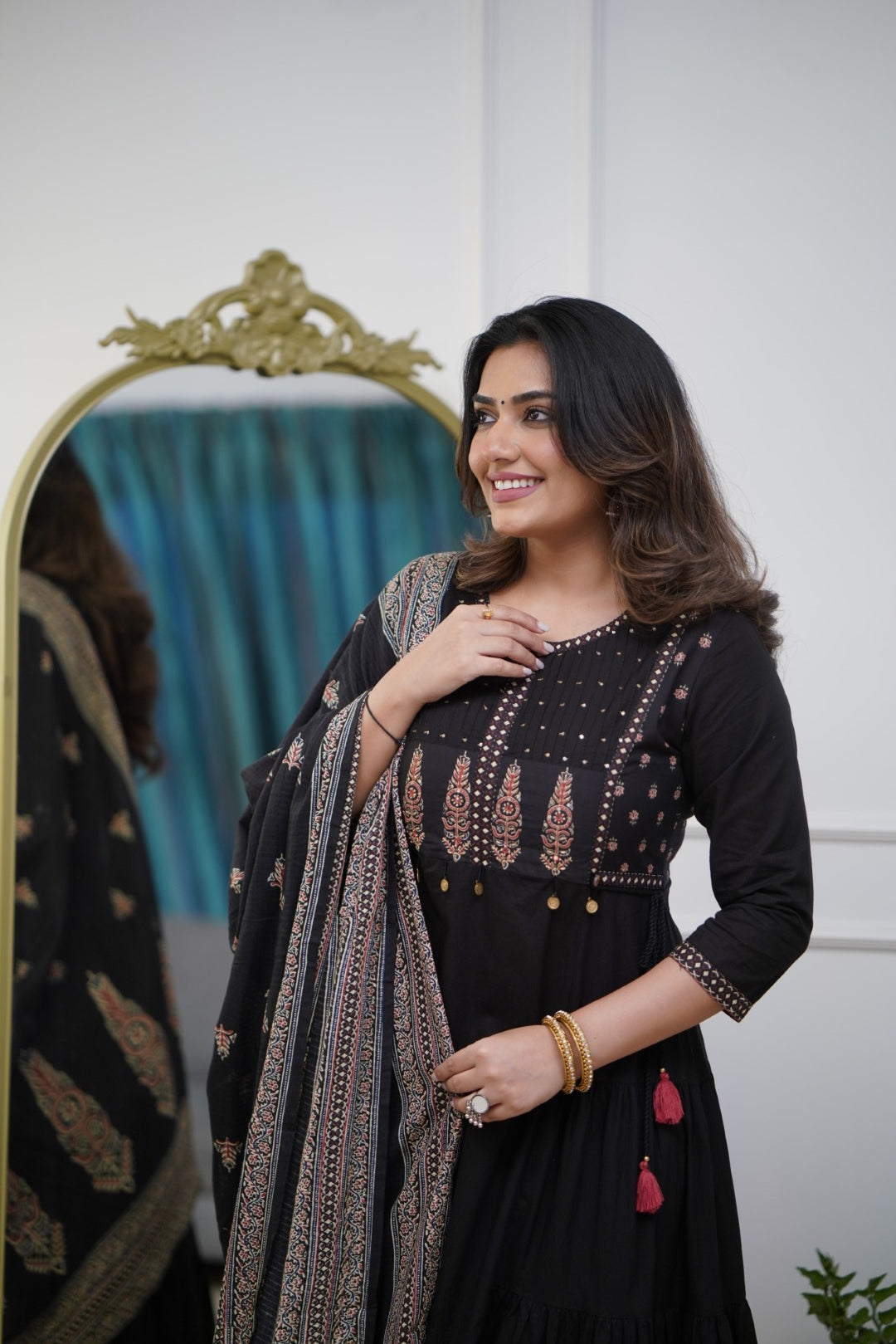 Dupatta Pants Set