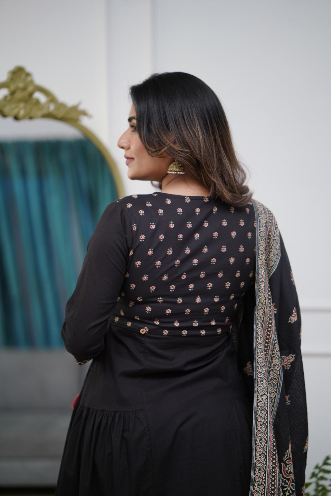 Dupatta Pants Set