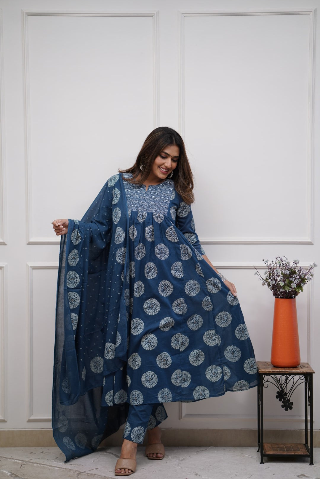 Dupatta Pants Set