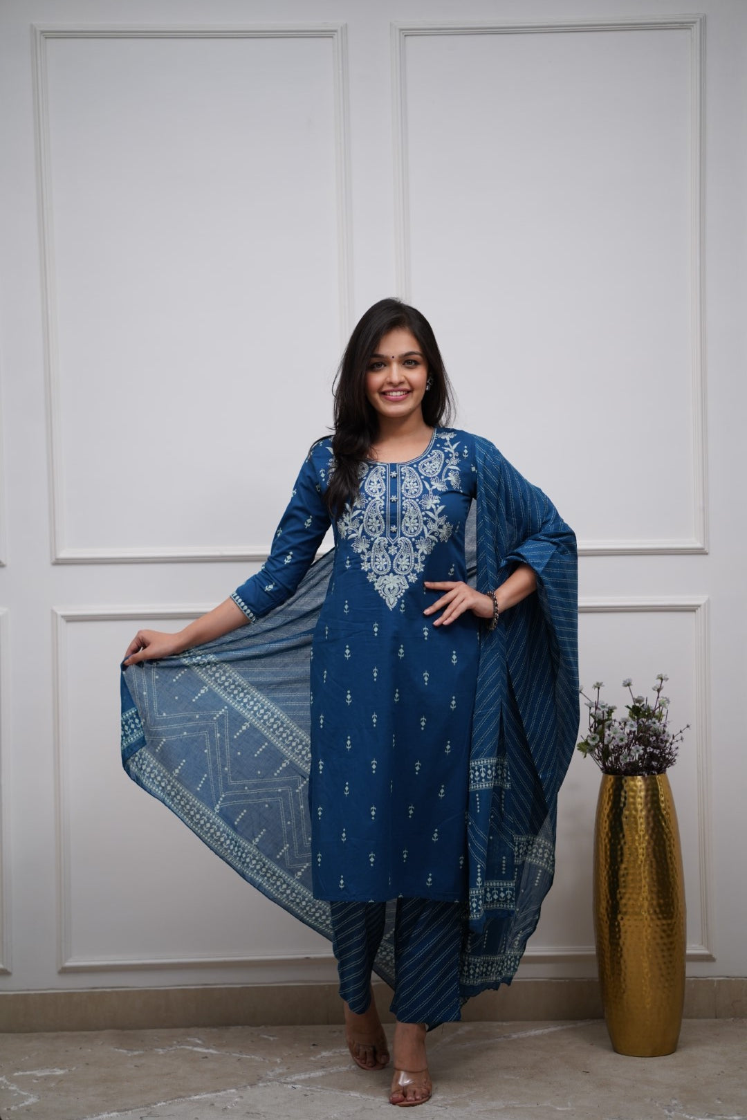 Dupatta Pants Set