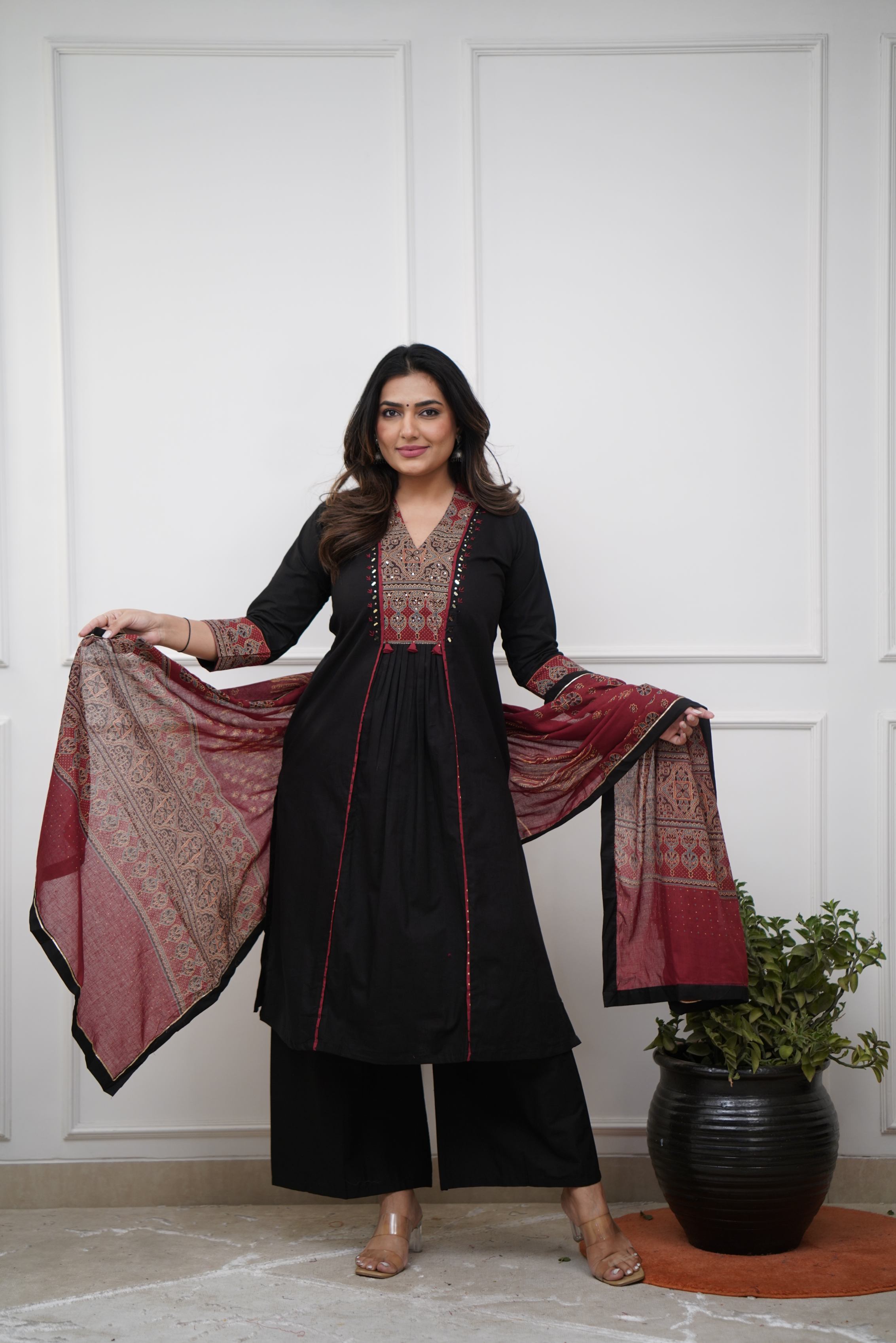 Dupatta Pants Set