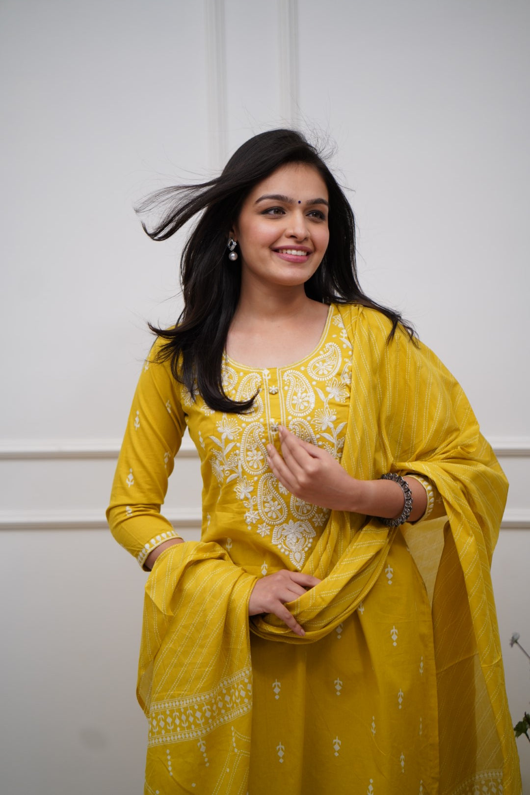 Dupatta Pants Set