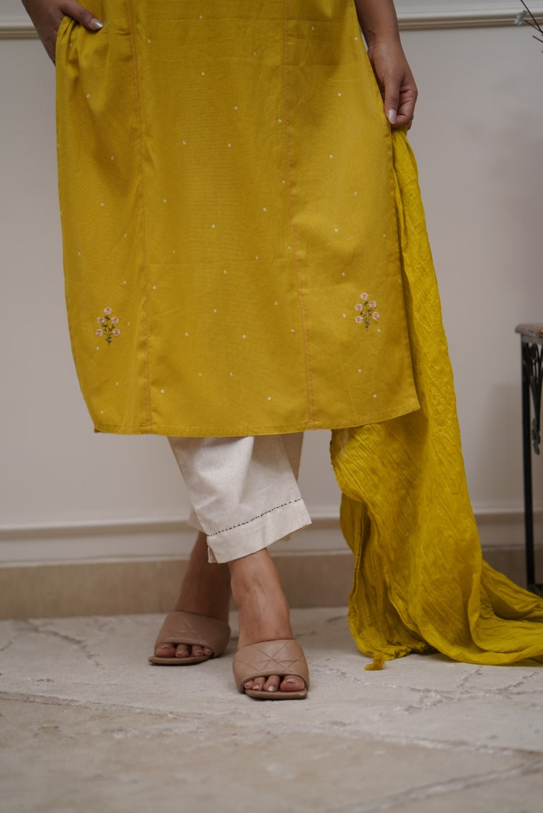 Dupatta Pants Set