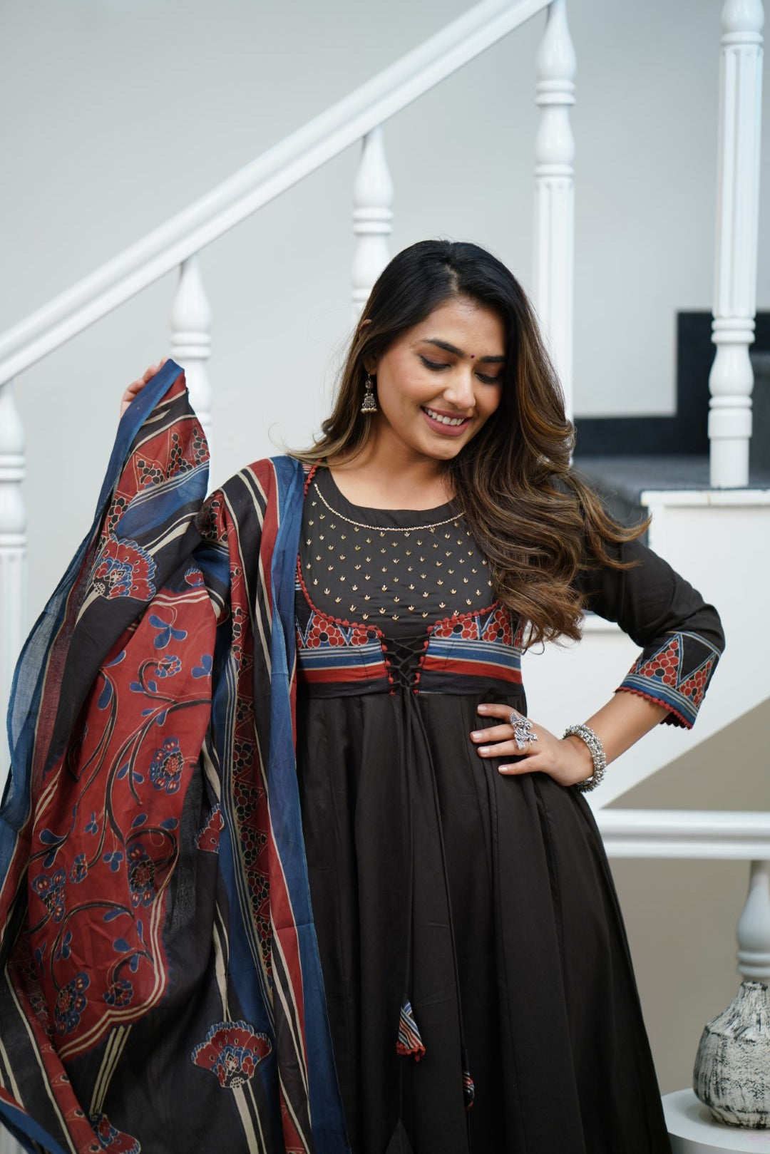 Dupatta Pants Set