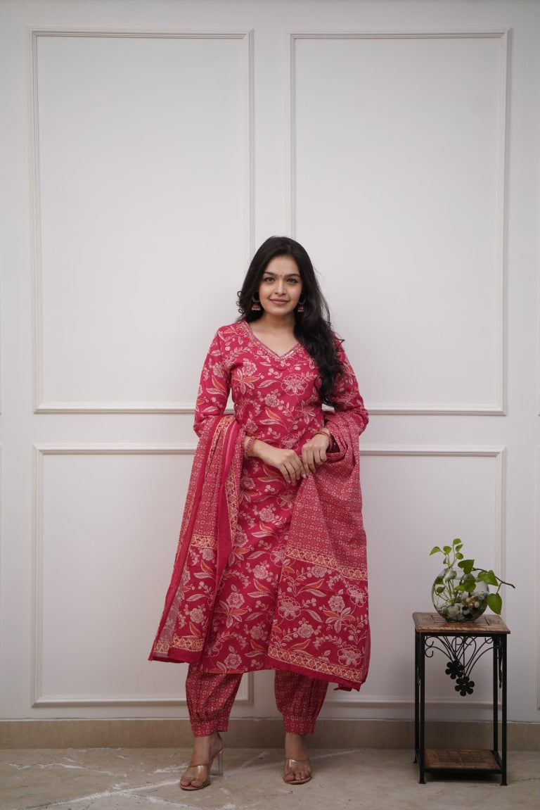 Dupatta Pants Set