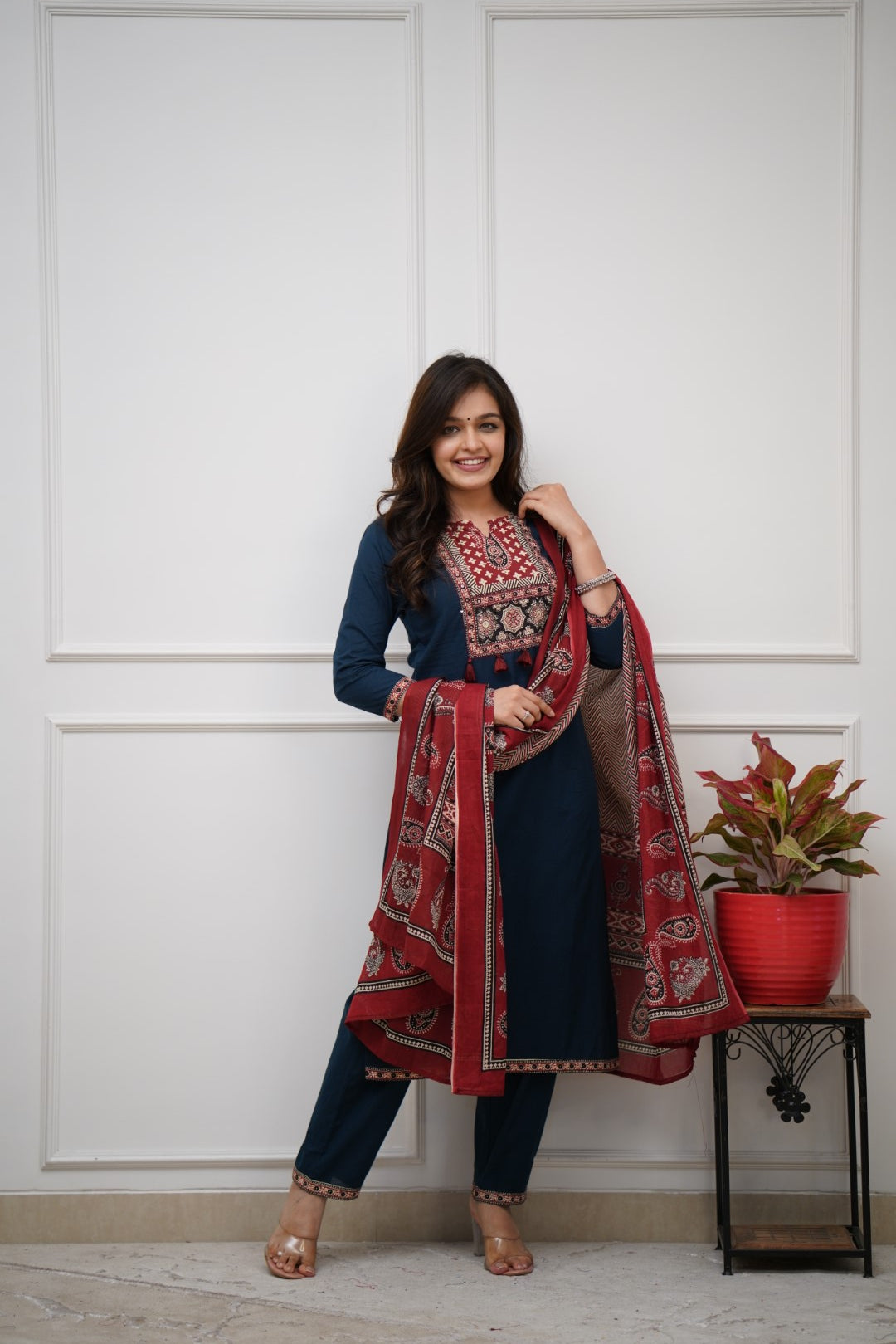 Dupatta Pants Set