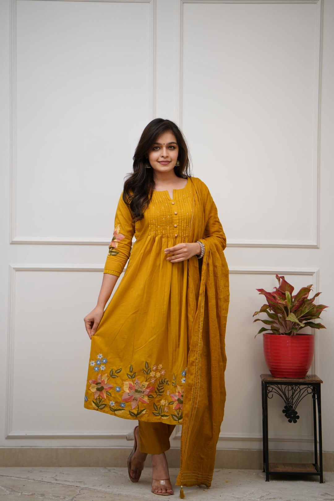 Dupatta Pants Set